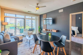 Unique 1BD - DT PHX - Parking, Gym, Pool - Sleeps 6